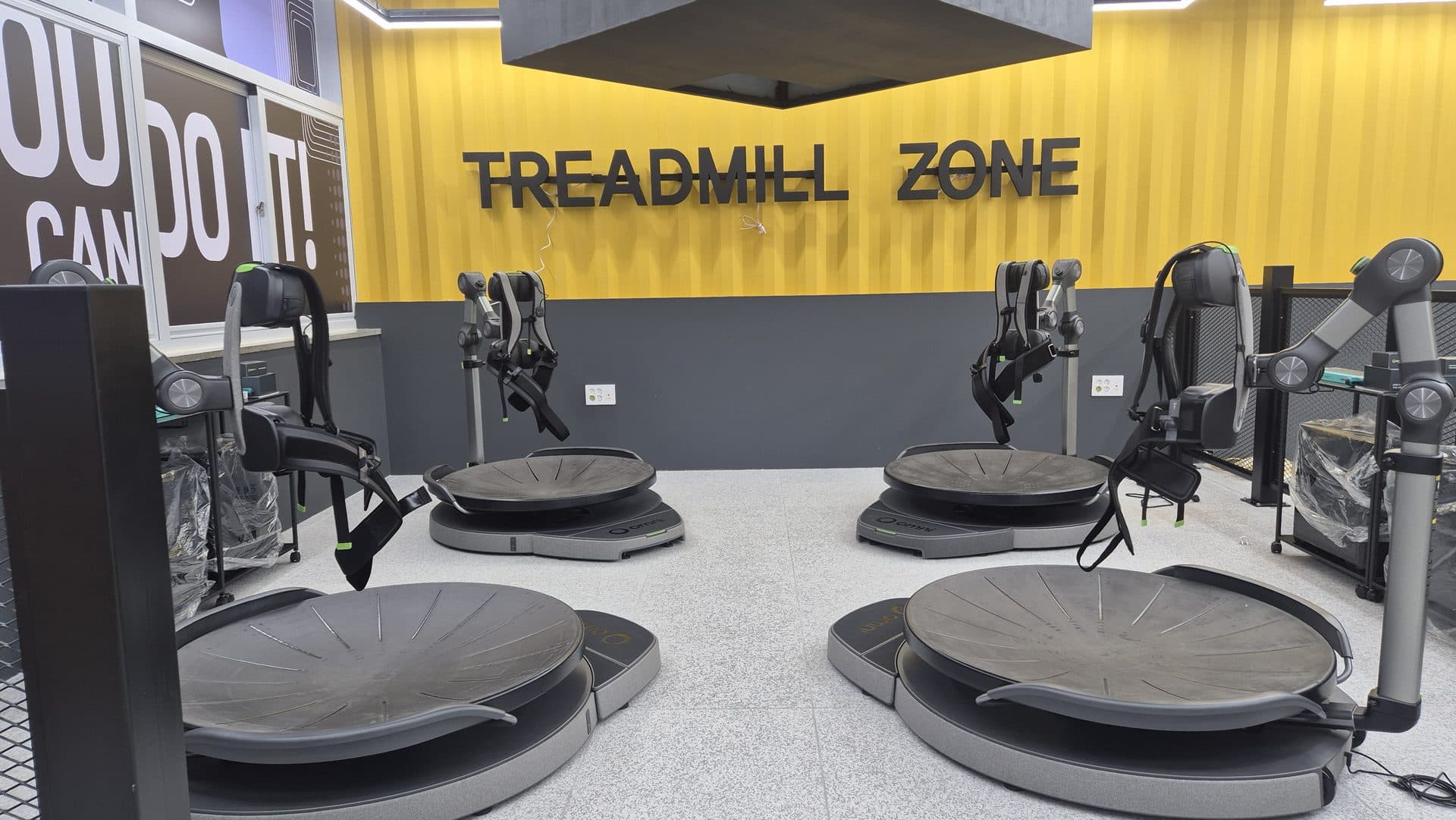 충주공업고등학교 트레드밀 존 Omni One
